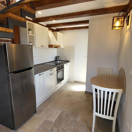 Stone House Apartments Didini Dvori Lumbarda Extérieur photo