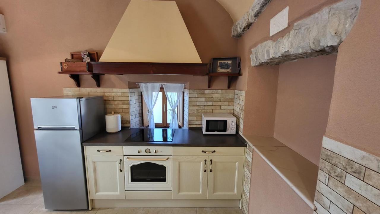 Stone House Apartments Didini Dvori Lumbarda Extérieur photo