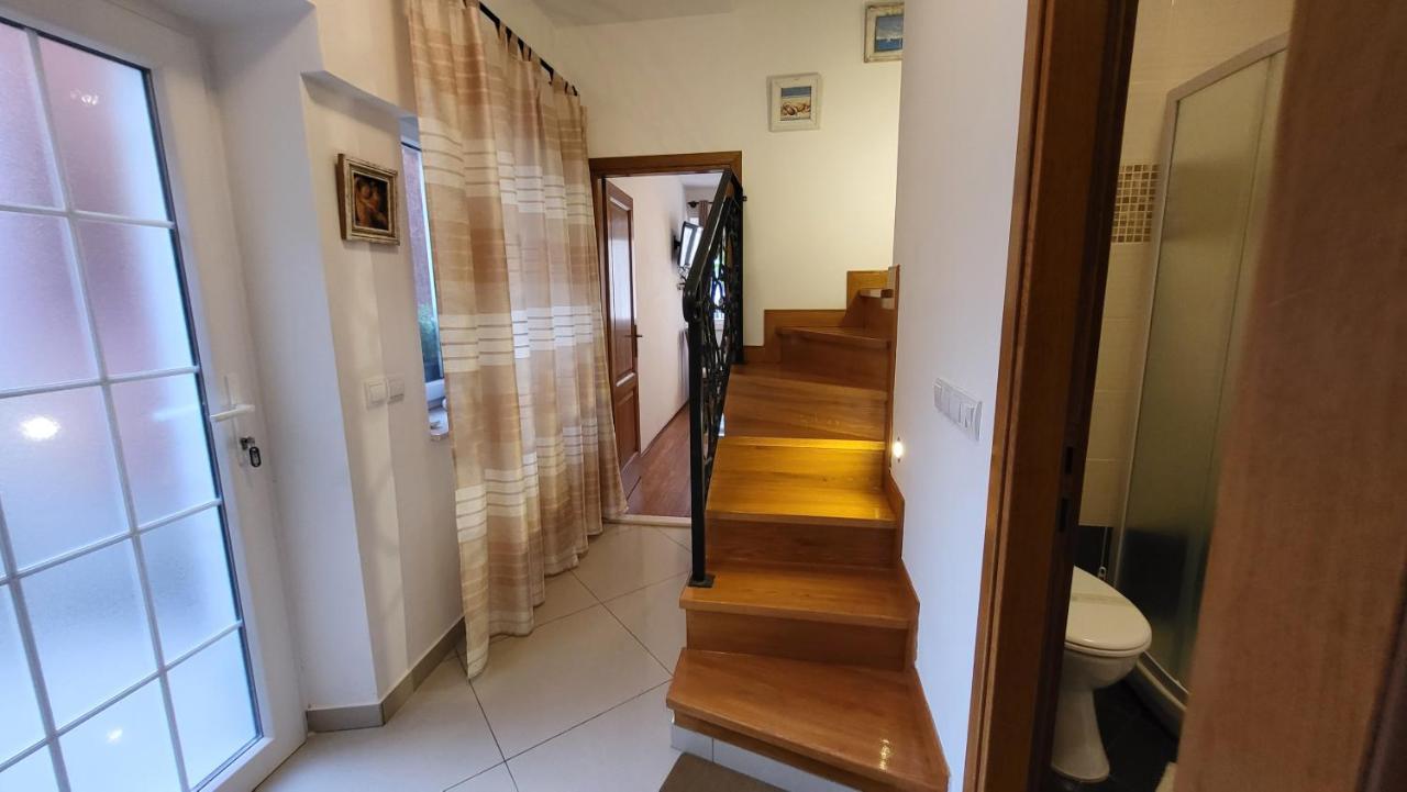 Stone House Apartments Didini Dvori Lumbarda Extérieur photo