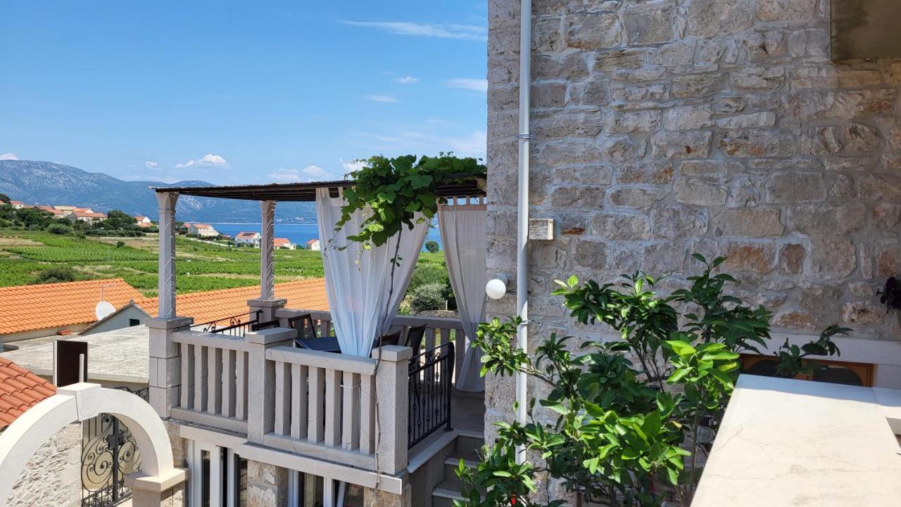 Stone House Apartments Didini Dvori Lumbarda Extérieur photo
