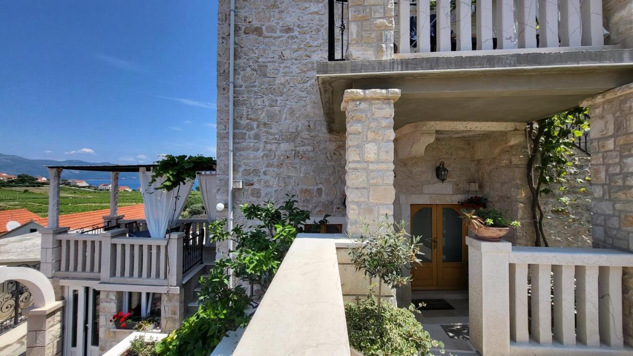 Stone House Apartments Didini Dvori Lumbarda Extérieur photo