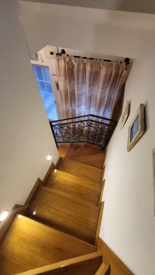 Stone House Apartments Didini Dvori Lumbarda Extérieur photo